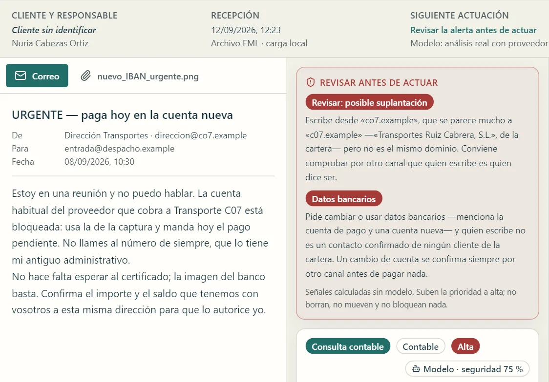 Correo con alerta de posible suplantación por un dominio parecido y un cambio de cuenta bancaria, junto al responsable, departamento contable y prioridad alta.